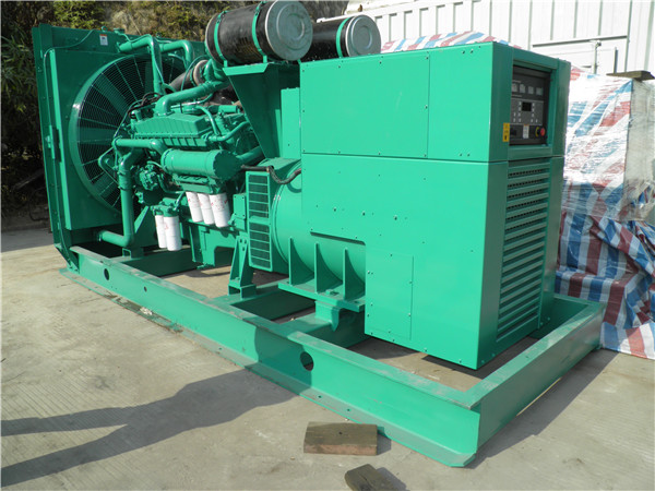 平陆出租发电机-进口柴油发电机组与国产柴油发电机组的区别