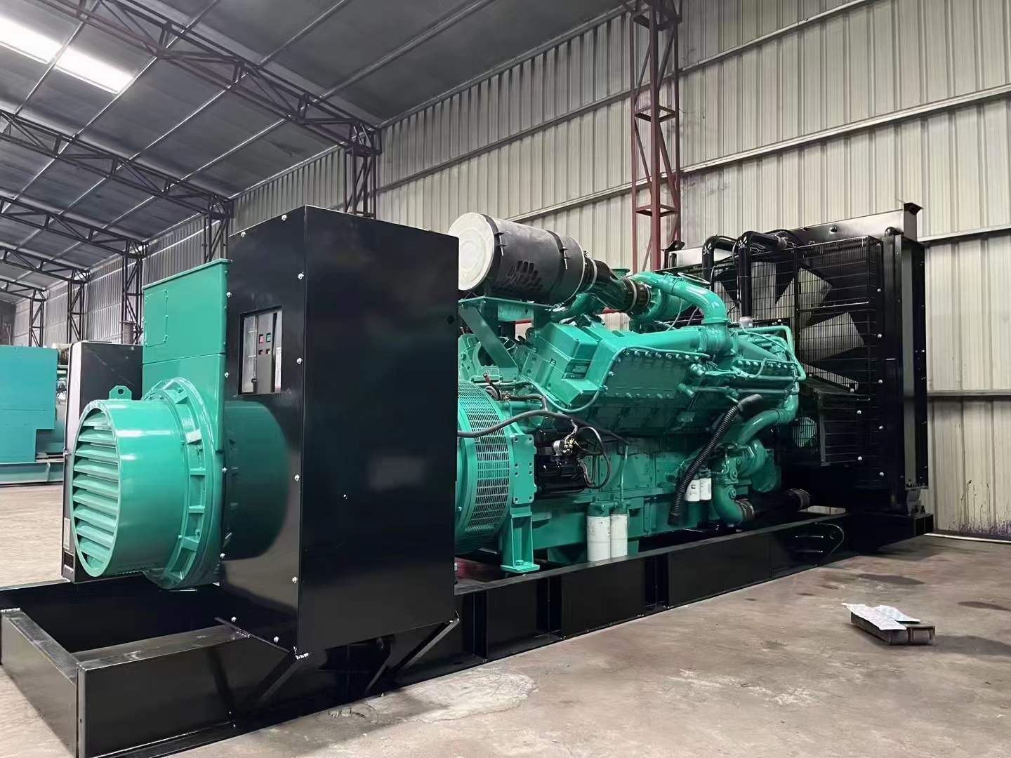 平陆如何降低 800kW 柴油发电机输出电流的波动？