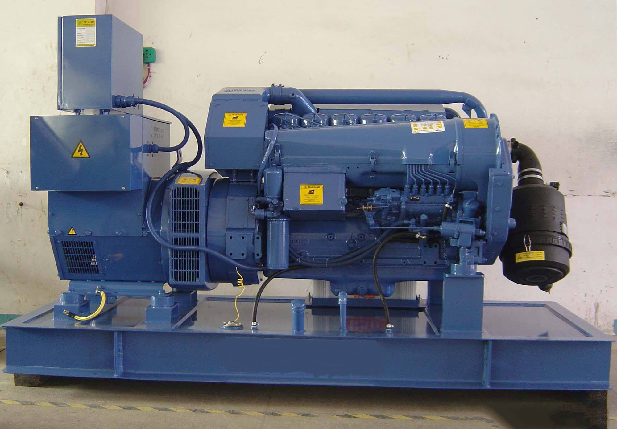 平陆汽油发电机组冬季启动前，电瓶需要做哪些检查和维护？