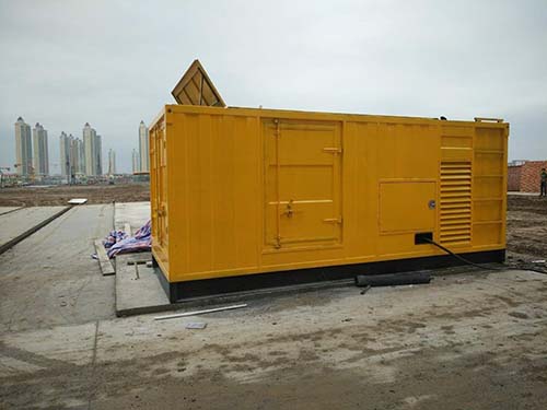 平陆合同中关于乙方责任导致工期延误的赔偿标准应该如何制定？